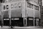 Hoek Keizersgracht met showroom GEW, met oospronkelijke glas in lood schermen.
<br/>
Beeldbank Stadsarchief, zj